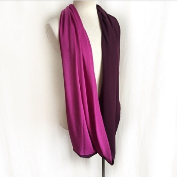 Fabletics Infinity Color block Scarf - Picture 3 of 4